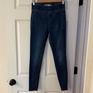 Old Navy Size 2 Rockstar Jeggings